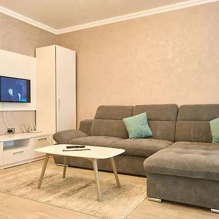 Moonstar - N Pools 马马亚